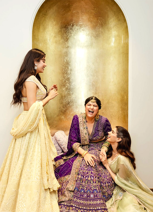 Anshula Kapoor and Rohan Thakkar host engagement bash on Dussehra17