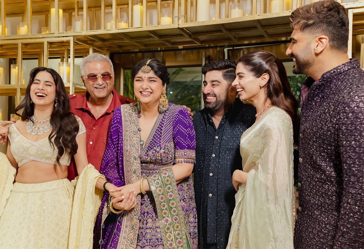 Anshula Kapoor and Rohan Thakkar host engagement bash on Dussehra4