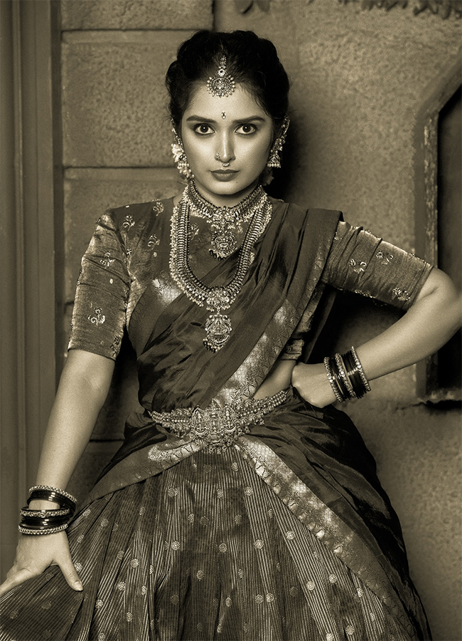 Mahanati Photoshoot Actress Priyanka Jain 2