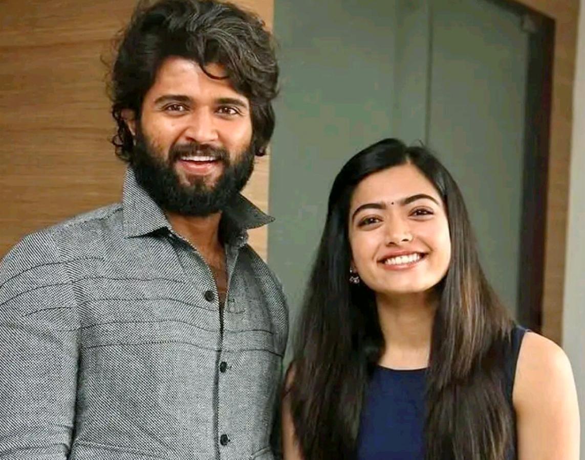 Vijay Deverakonda And Rashmika Mandanna Got Engaged Photos11