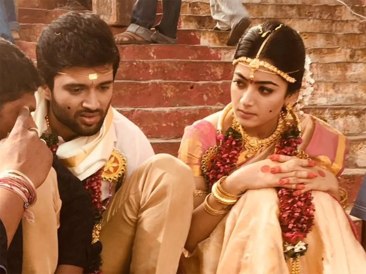 Vijay Deverakonda And Rashmika Mandanna Got Engaged Photos2