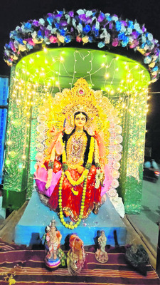 శోభాయమానంగా.. 
1