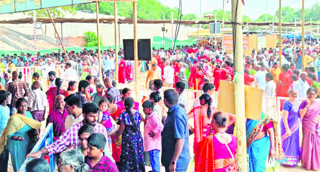 చిన్నతిరుపతి క్షేత్రం.. భక్తజన సంద్రం 1
