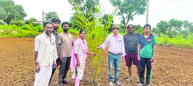 ఆటో డ్రైవర్‌ కూతురుకు ఎంబీబీఎస్‌లో సీటు  1