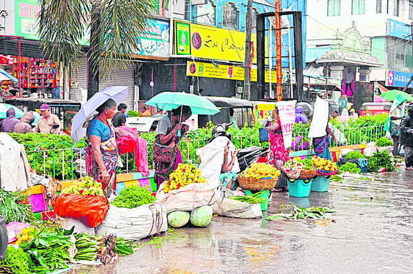 దంచికొట్టిన వాన2
