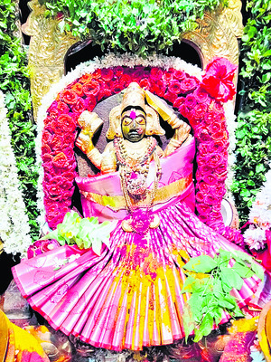 విజయనగర వైభవం ఉట్టిపడేలా.. 1