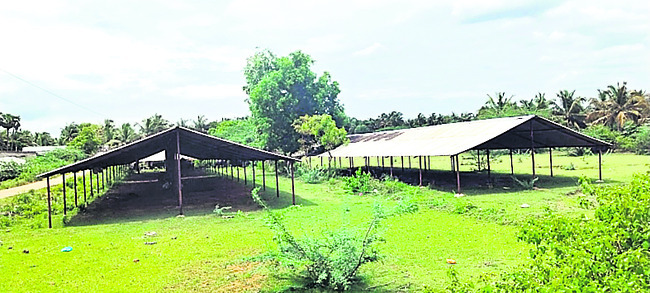నిర్వాసితుల వేదన... అరణ్య రోదన1