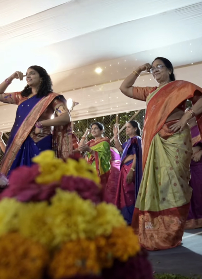 PV Sindhu Played Vendi Bathukamma With Husband (Photos)11