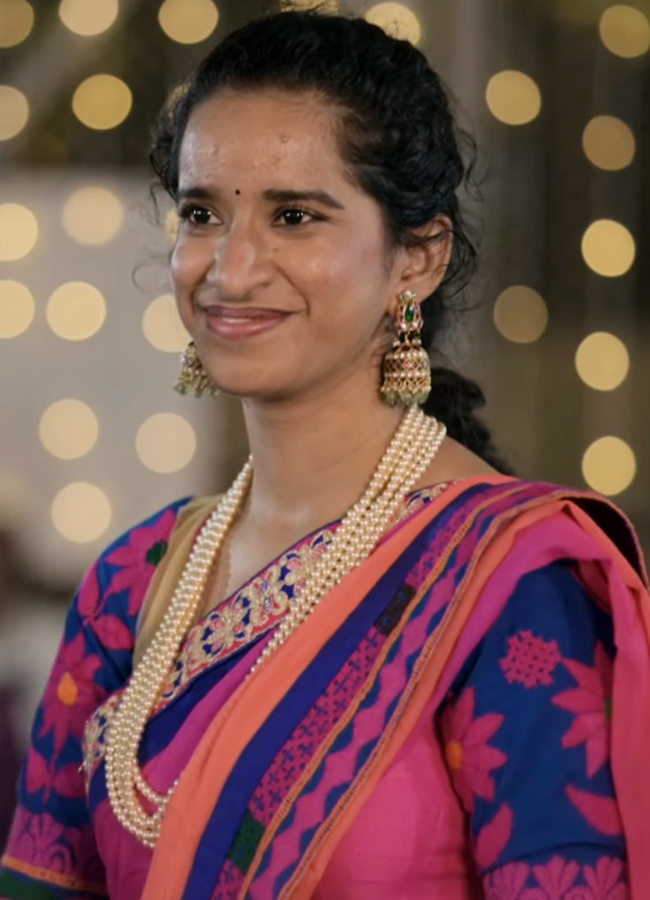 PV Sindhu Played Vendi Bathukamma With Husband (Photos)10