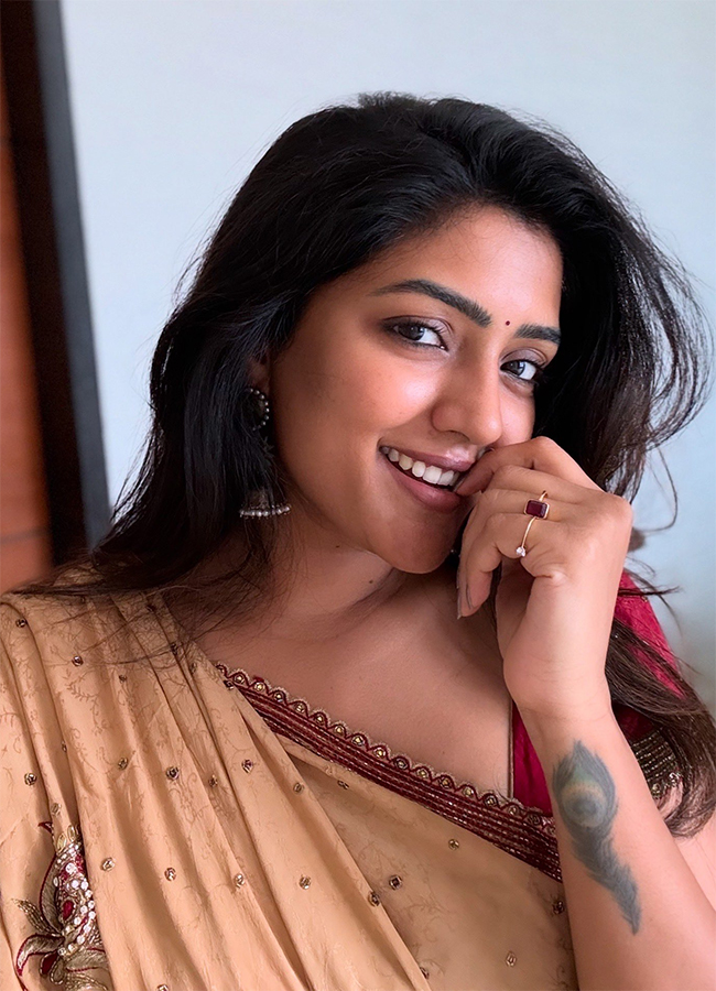 Tollywood Actress Eesha Rebba HD Latest Photos13