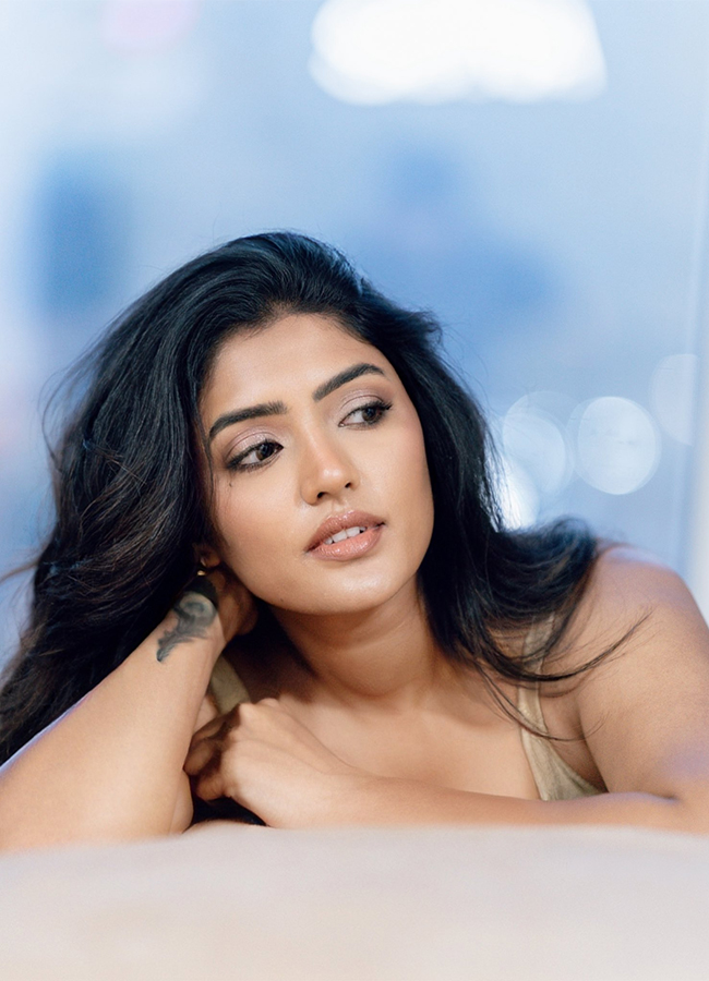 Tollywood Actress Eesha Rebba HD Latest Photos21