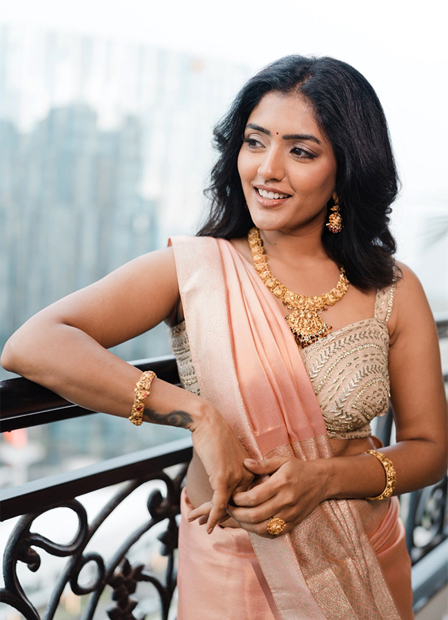 Tollywood Actress Eesha Rebba HD Latest Photos3