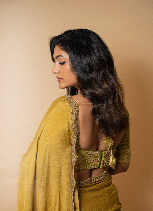 Tollywood Actress Eesha Rebba HD Latest Photos7