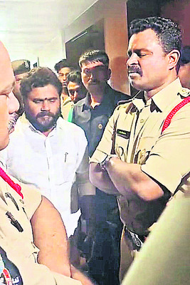 కొనసాగుతున్న నిర్బంధాలు 1