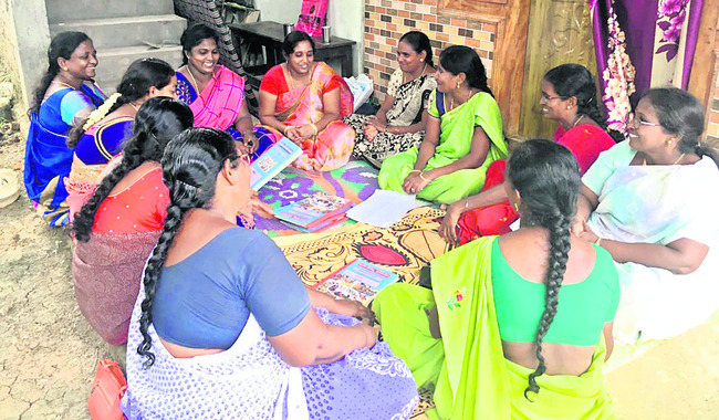 చిరుద్యోగులపై పచ్చ ప్రతాపం 1