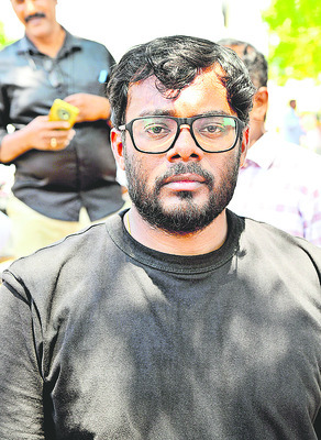రోడ్డెక్కిన సచివాలయ ఉద్యోగులు 6