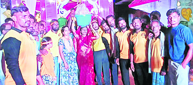 రూ.లక్ష పలికిన లడ్డూ 2