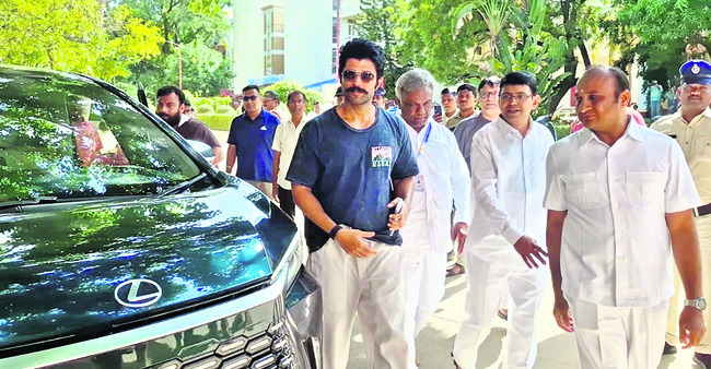 నేడు కలెక్టరేట్‌లో  పరిష్కార వేదిక 1
