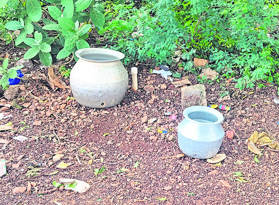 ప్రాణాపాయంలో4