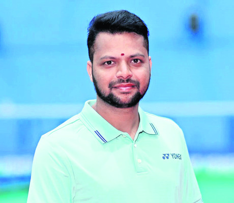బ్యాడ్మింటన్ చాంపియన్షిప్ పోటీలకు లైన్ జడ్జిగా వెంక1