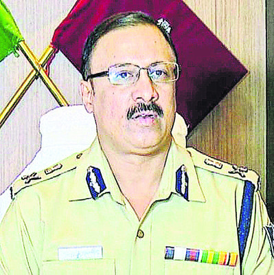 కటక్ నగరంలో కర్ఫ్యూ 1