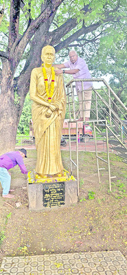లక్ష్మీ ఇందిర పండాకు ఘనంగా నివాళులు 1