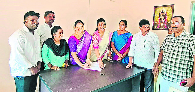 ఎంపీపీగా నాగినేని దుర్గాదేవి బాధ్యతల స్వీకరణ 1