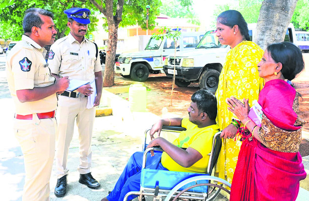 పరిష్కార వేదికకు 65 వినతులు1