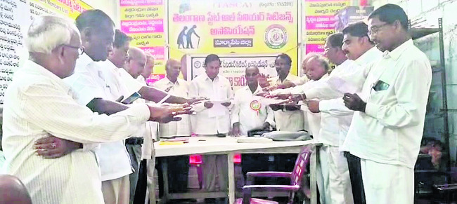 1,613 క్యూసెక్కులకు గోదావరి జలాలు పెంపు1