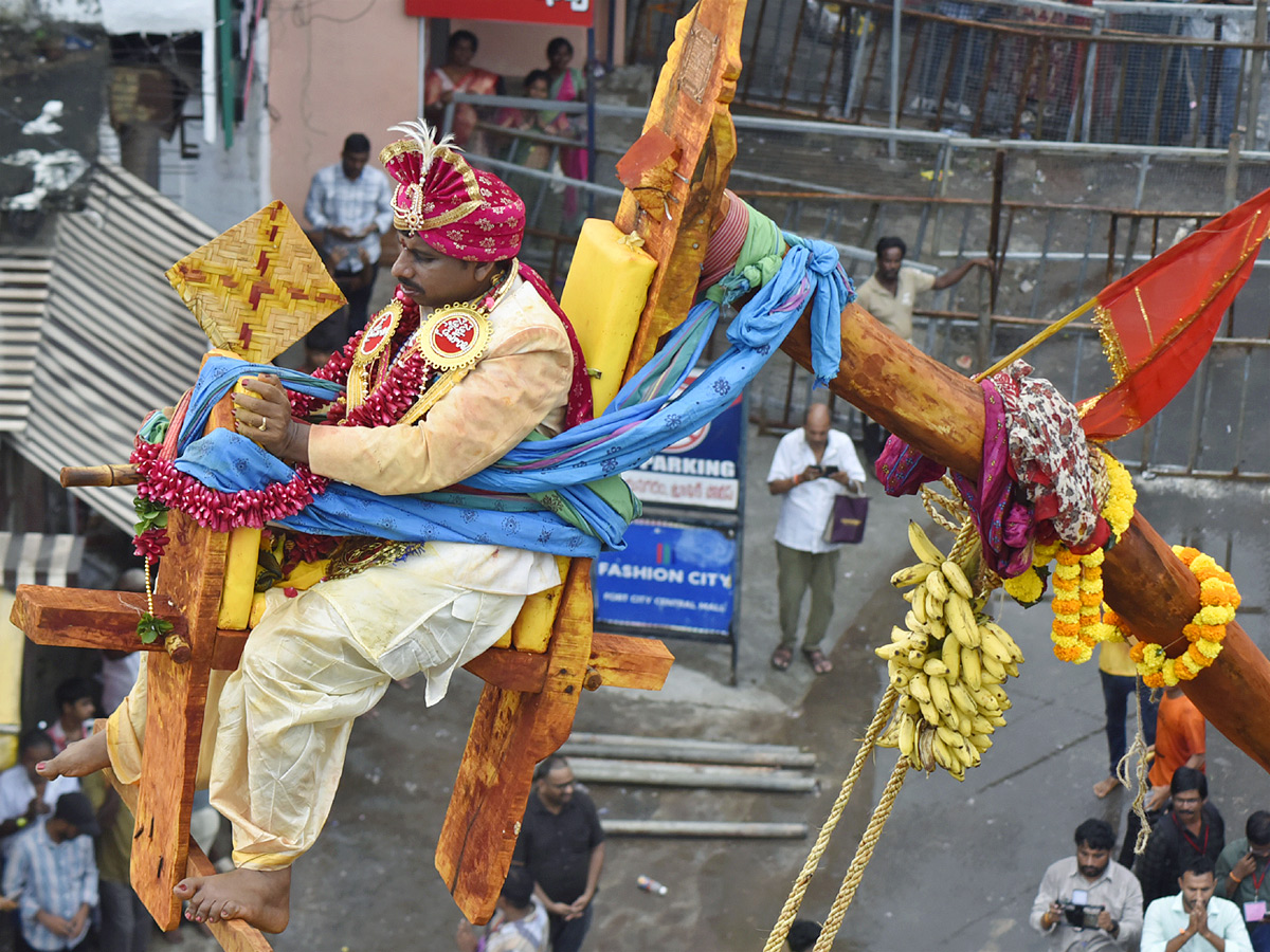 Grand Celebrations of Pydithalli Ammavaru Sirimanotsavam Photos14