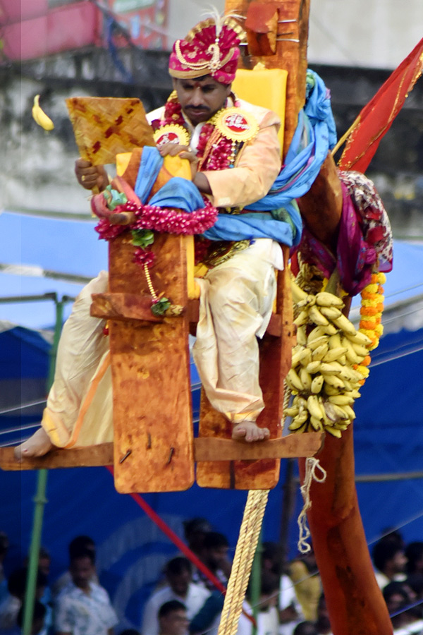 Grand Celebrations of Pydithalli Ammavaru Sirimanotsavam Photos15