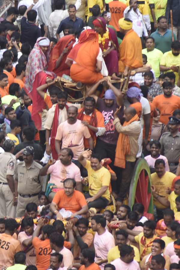 Grand Celebrations of Pydithalli Ammavaru Sirimanotsavam Photos9