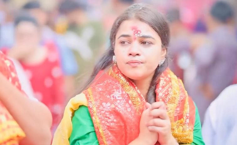 Manchu Manoj And Wife Bhuma Mounika Reddy Visits Kamakhya Devi Temple Photos14