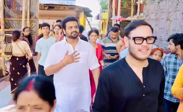 Manchu Manoj And Wife Bhuma Mounika Reddy Visits Kamakhya Devi Temple Photos8
