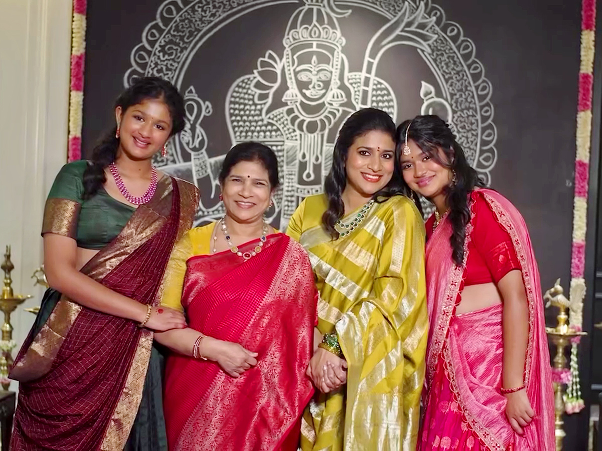 Mega Family At Durga Puja In Sushmita Konidela House, Photos Went Viral15