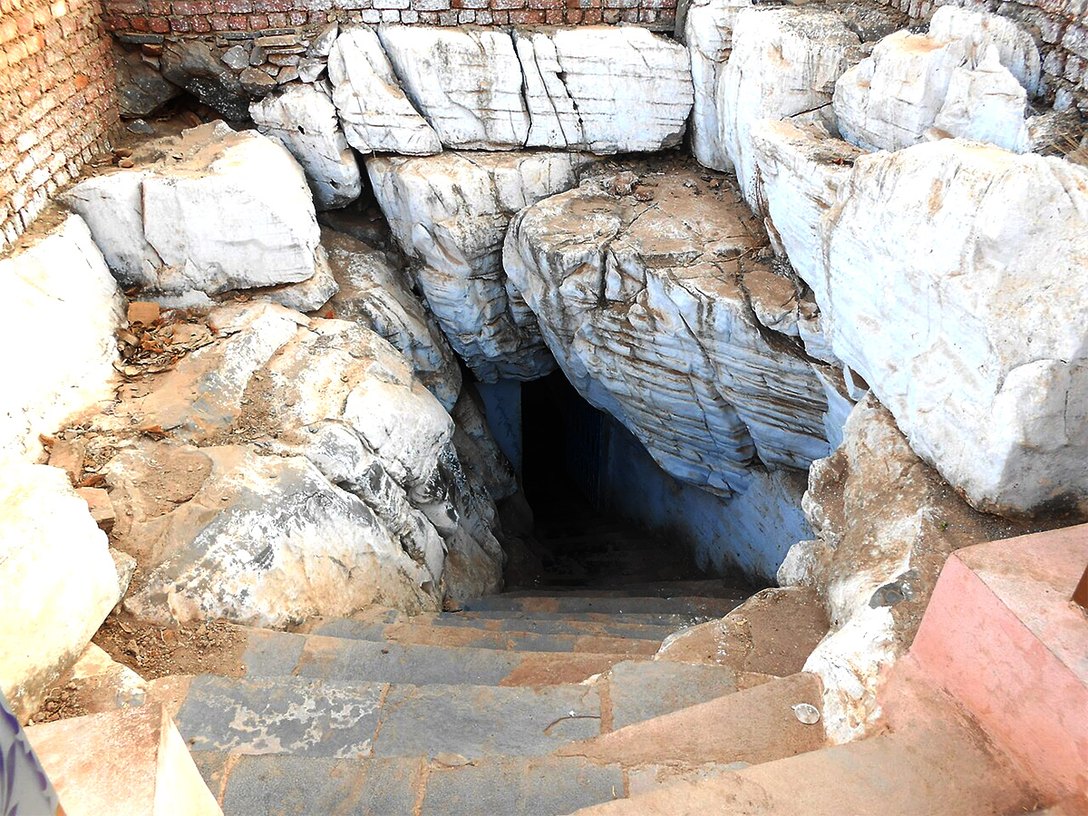 Sri Amaralingeswara Swamy Temple in Daida Bilam Photos29