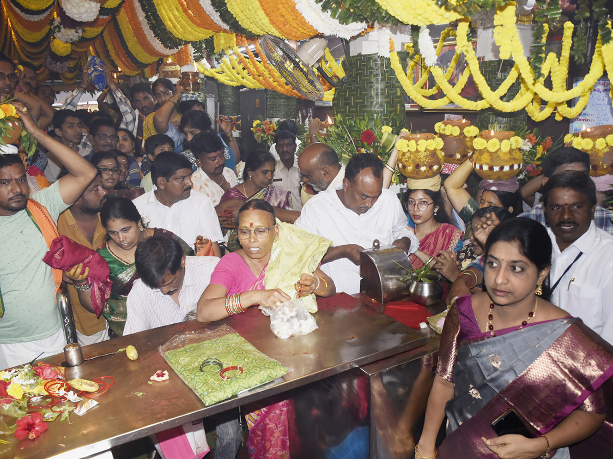 Vizianagaram Tholella Utsavam at Pydithalli Ammavaru Temple3