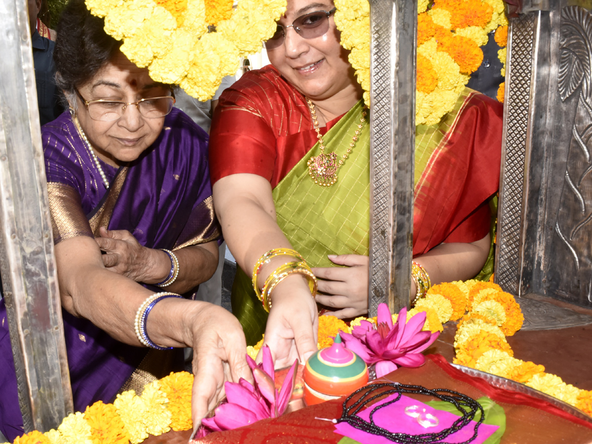 Vizianagaram Tholella Utsavam at Pydithalli Ammavaru Temple8