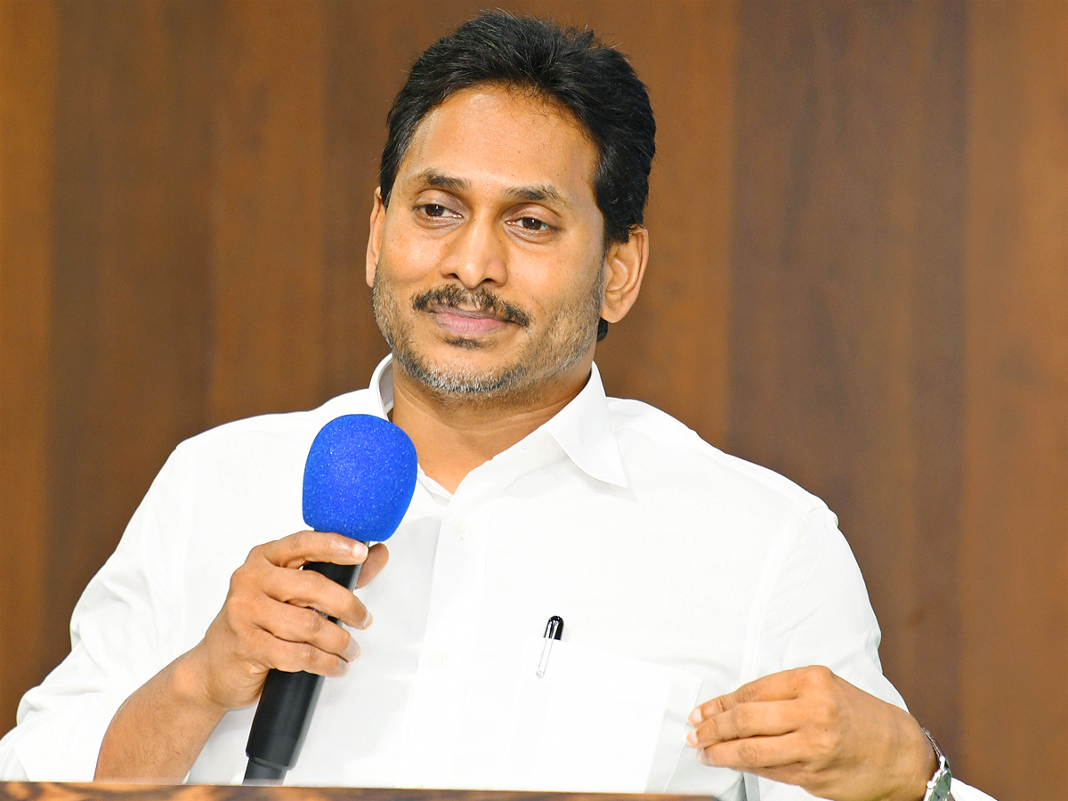 YS Jagan Key Meeting With YSRCP Leaders At Tadepalli Camp Office Photos3
