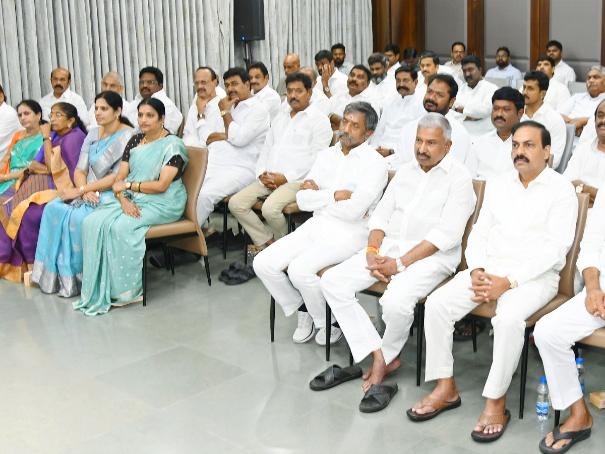 YS Jagan Key Meeting With YSRCP Leaders At Tadepalli Camp Office Photos9