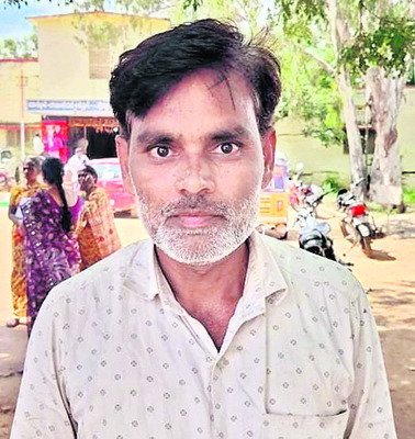 అధికారులను అడిగినా.. 
1