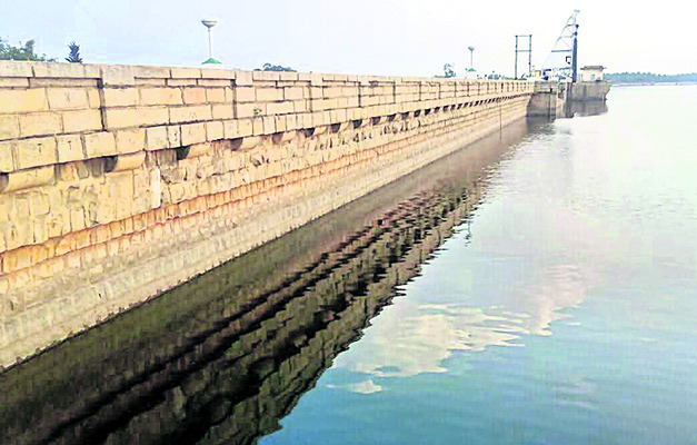 మార్కొనహళ్లి డ్యాంలో మృత్యు కేక 1
