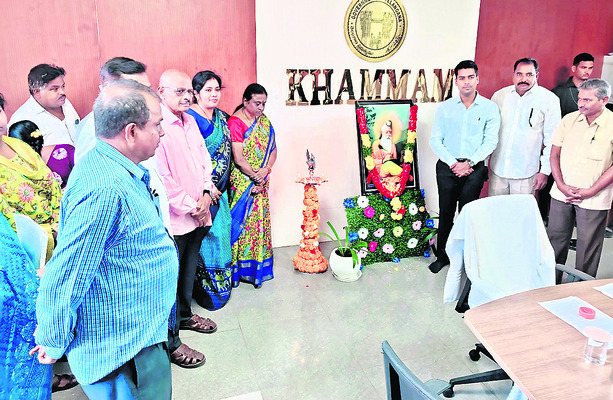 ఆదర్శంగా మహనీయుల జీవితాలు
1