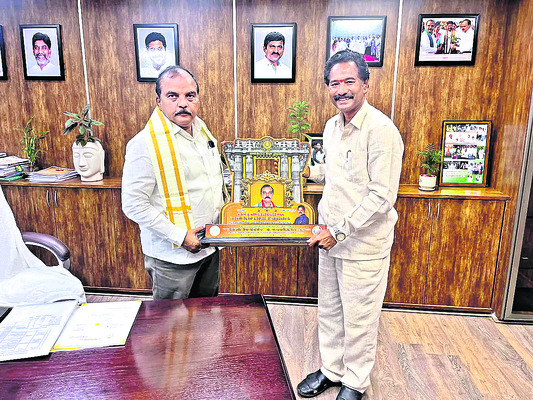 ‘కుడా’ చైర్మన్కు పురస్కారం
1