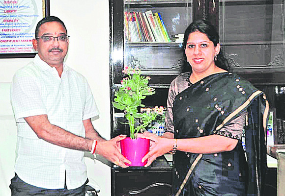 తగ్గిందేలే.. 3
