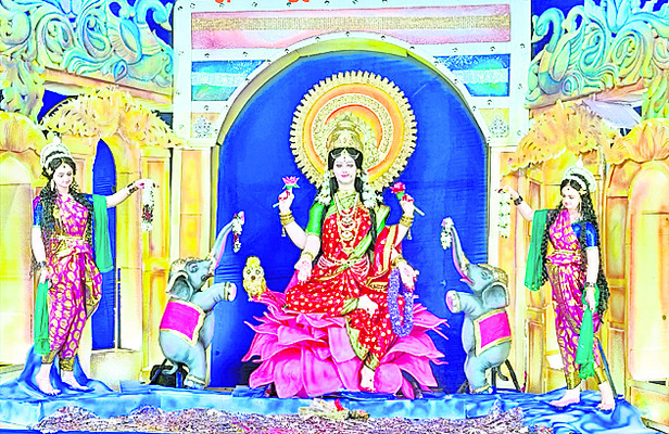 భక్తిశ్రద్ధలతో గజలక్ష్మి, కుమార పౌర్ణమి పూజలు 6