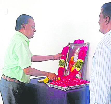 నృసింహుని ఆదాయం రూ.48.45 లక్షలు 1
