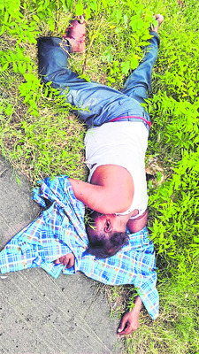 రోడ్డు ప్రమాదంలో ఇద్దరి మృతి 1