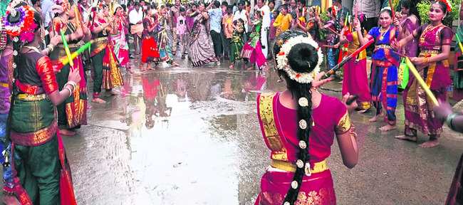 వైభవంగా చింతల రాయుడి కల్యాణం1