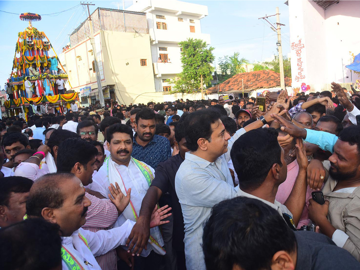 Huge Crowed at Venkateswara Swamy Brahmotsavam in Sircilla10